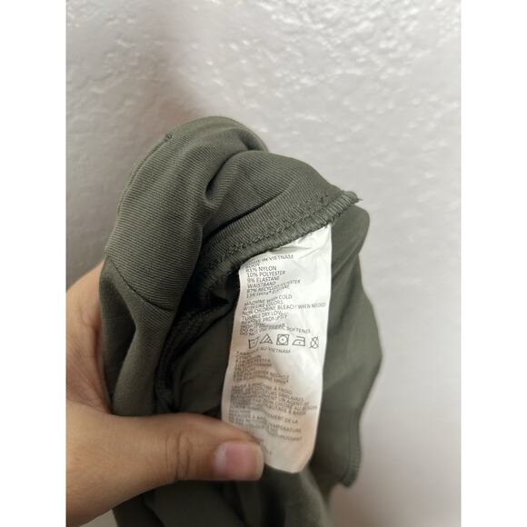 PrAna Koen Flat Front Short Womens US Size Large Green Pockets Stretch Waist - Picture 4 of 6